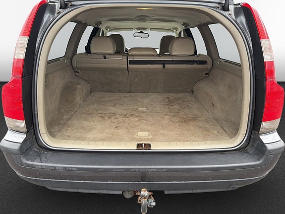 Volvo V70 11 of 15