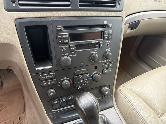 Volvo V70 15 of 15