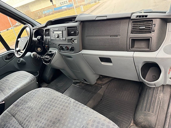 Ford Transit 6 of 6
