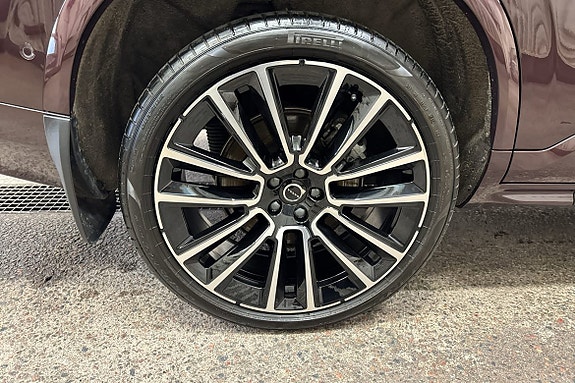 Volvo XC90 12 of 24