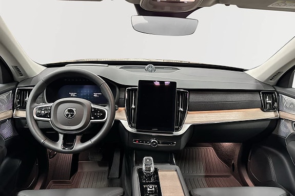 Volvo XC90 6 of 24