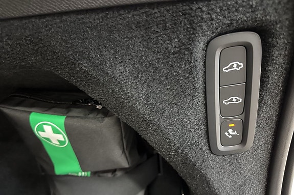 Volvo XC90 15 of 24