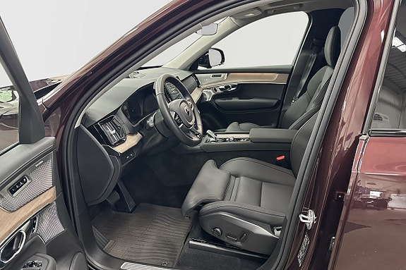Volvo XC90 4 of 5