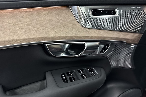 Volvo XC90 17 of 24