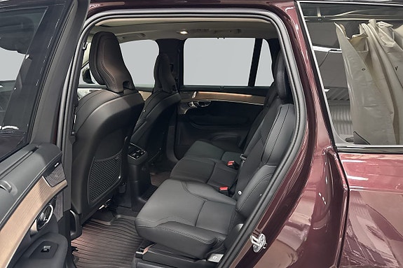 Volvo XC90 8 of 24