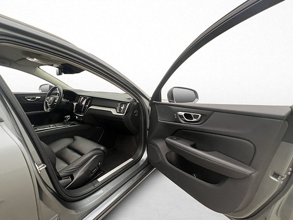 Volvo V60 26 of 30