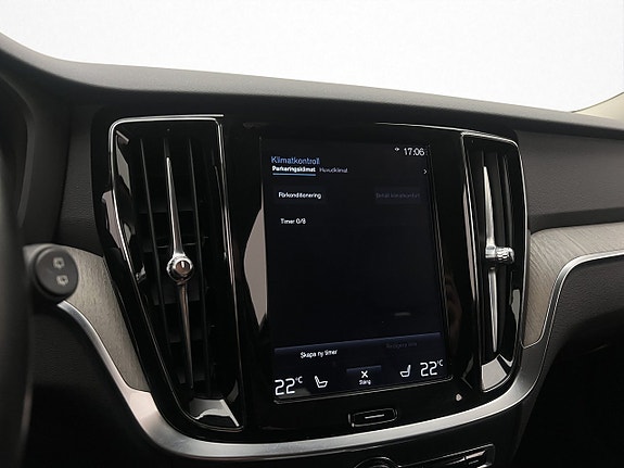 Volvo V60 23 of 30