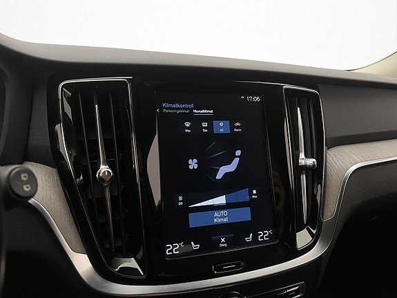 Volvo V60 22 of 30