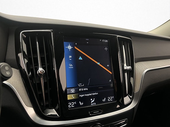 Volvo V60 19 of 30