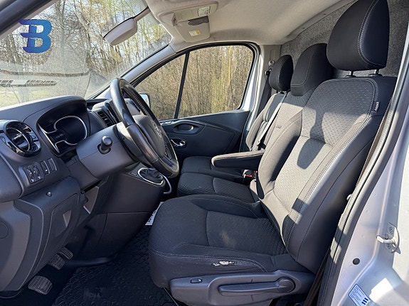 Opel Vivaro 5 of 5