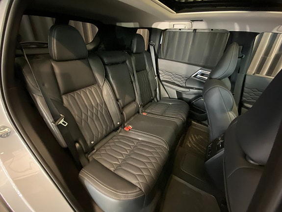 Mitsubishi Outlander 10 of 30