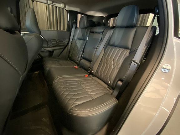 Mitsubishi Outlander 8 of 30