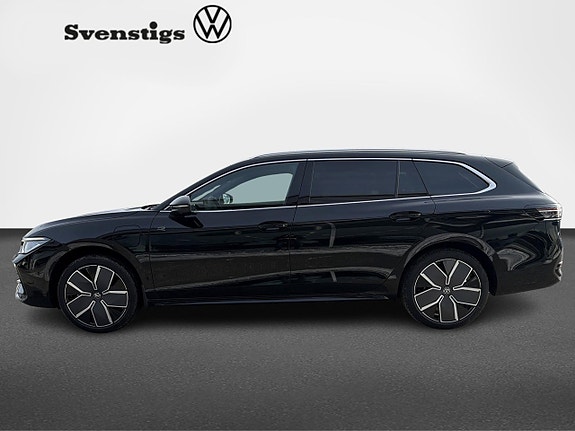Volkswagen Passat 2 of 5