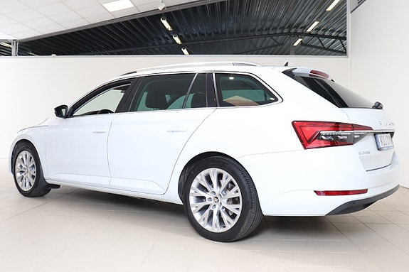 Skoda Superb 3 of 5