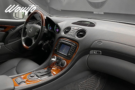 Mercedes-Benz SL500 15 of 21