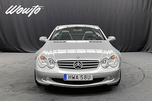 Mercedes-Benz SL500 3 of 5