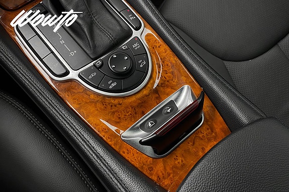 Mercedes-Benz SL500 16 of 21