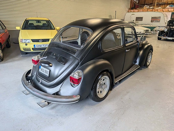 Volkswagen 1303 4 of 9