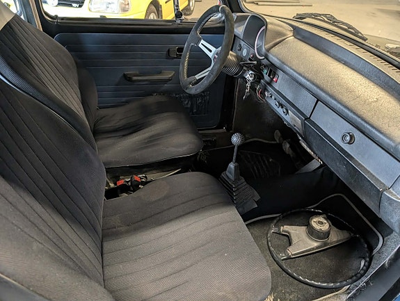 Volkswagen 1303 7 of 9