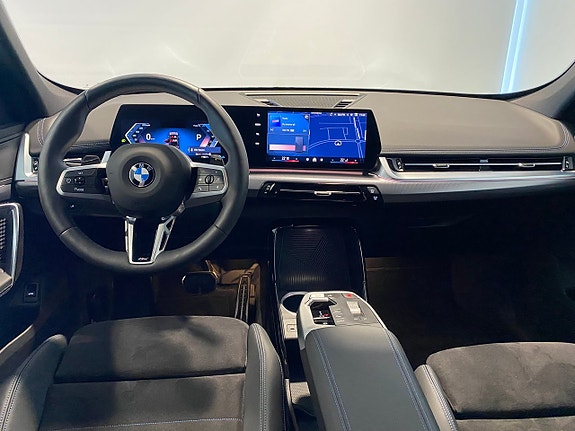 BMW X1 3 of 5