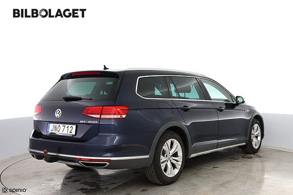 Volkswagen Passat Alltrack 4 of 5