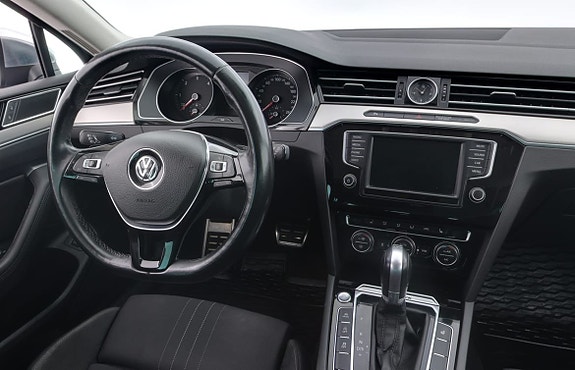 Volkswagen Passat Alltrack 8 of 19