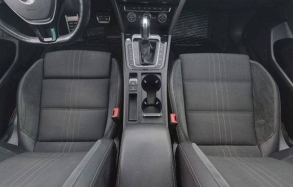 Volkswagen Passat Alltrack 9 of 19