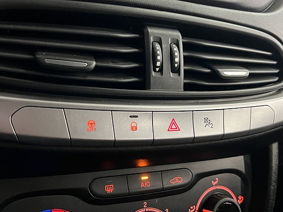 Fiat Tipo 19 of 28
