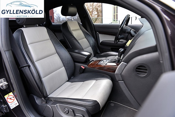 Audi A6 9 of 16