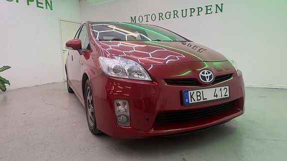 Toyota Prius 4 of 19