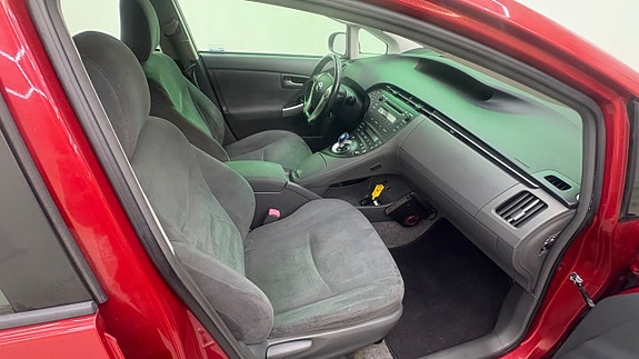 Toyota Prius 16 of 19