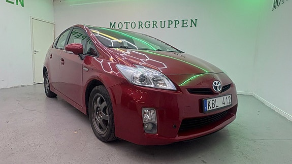Toyota Prius 3 of 19