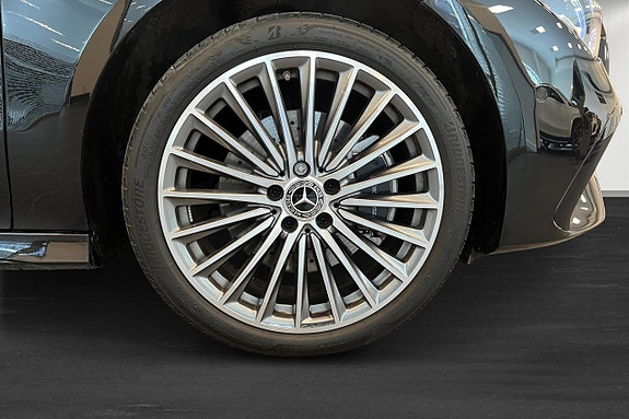 Mercedes-Benz CLA250 e 12 of 22