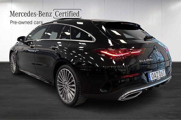 Mercedes-Benz CLA250 e 4 of 5