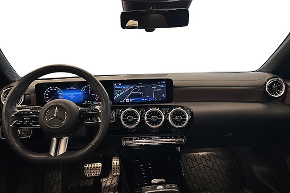 Mercedes-Benz CLA250 e 9 of 22