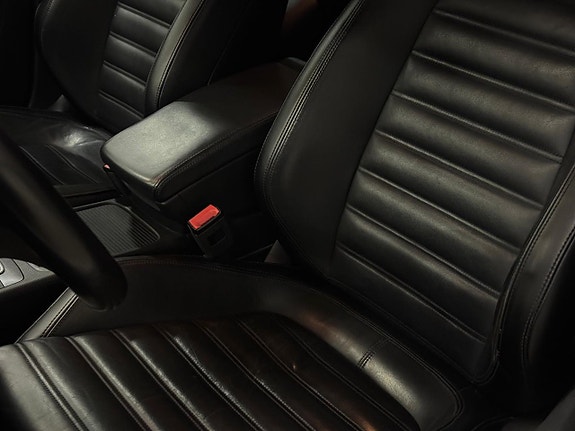 Volkswagen Passat 10 of 17