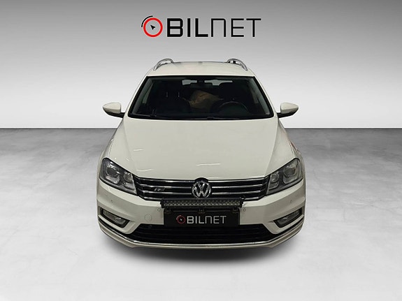 Volkswagen Passat 3 of 17