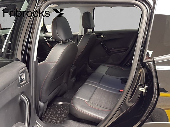 Peugeot 2008 11 of 17