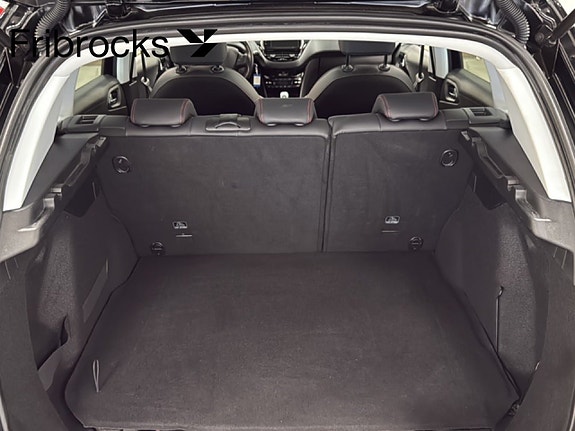 Peugeot 2008 8 of 17