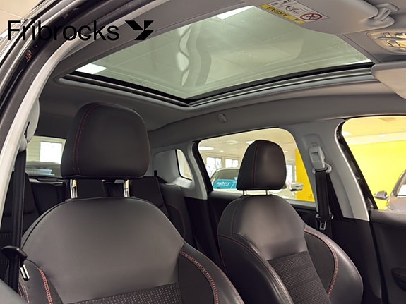 Peugeot 2008 13 of 17