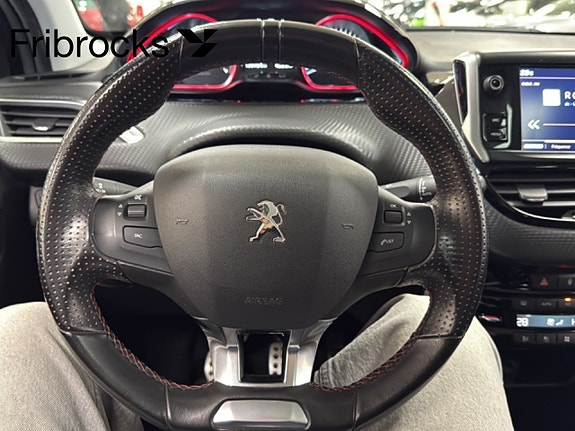 Peugeot 2008 15 of 17