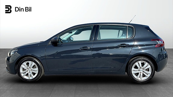 Peugeot 308 2 of 5