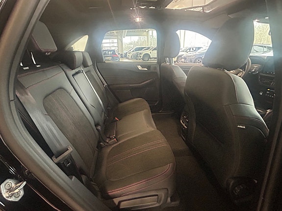 Ford Kuga 14 of 17