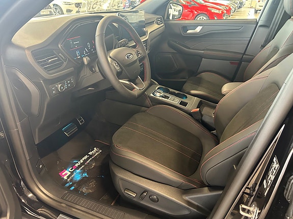 Ford Kuga 10 of 17