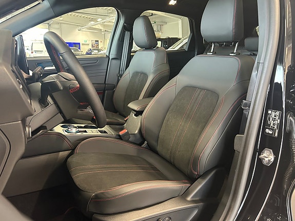 Ford Kuga 11 of 17