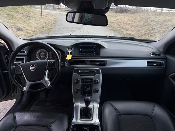 Volvo V70 8 of 9