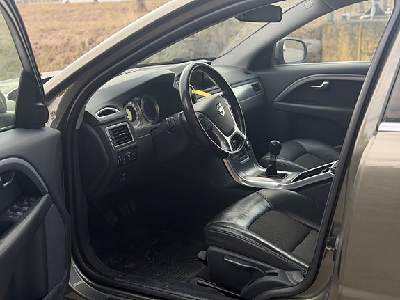 Volvo V70 6 of 9
