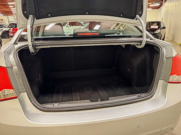 Chevrolet Cruze 6 of 7