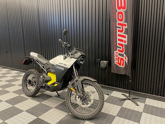 Can-Am Origin 35kw -25 *Demo 82km* 2 of 4