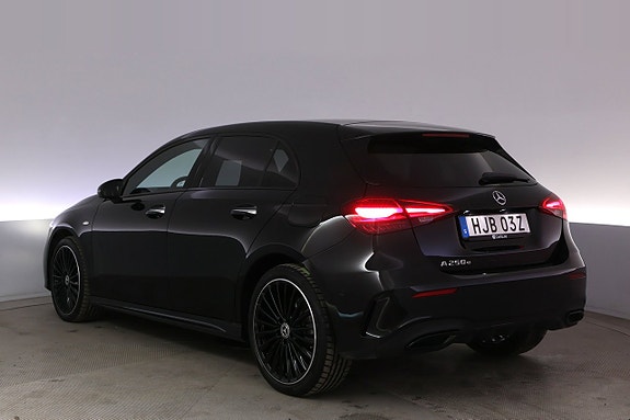 Mercedes-Benz A250 e 4 of 5
